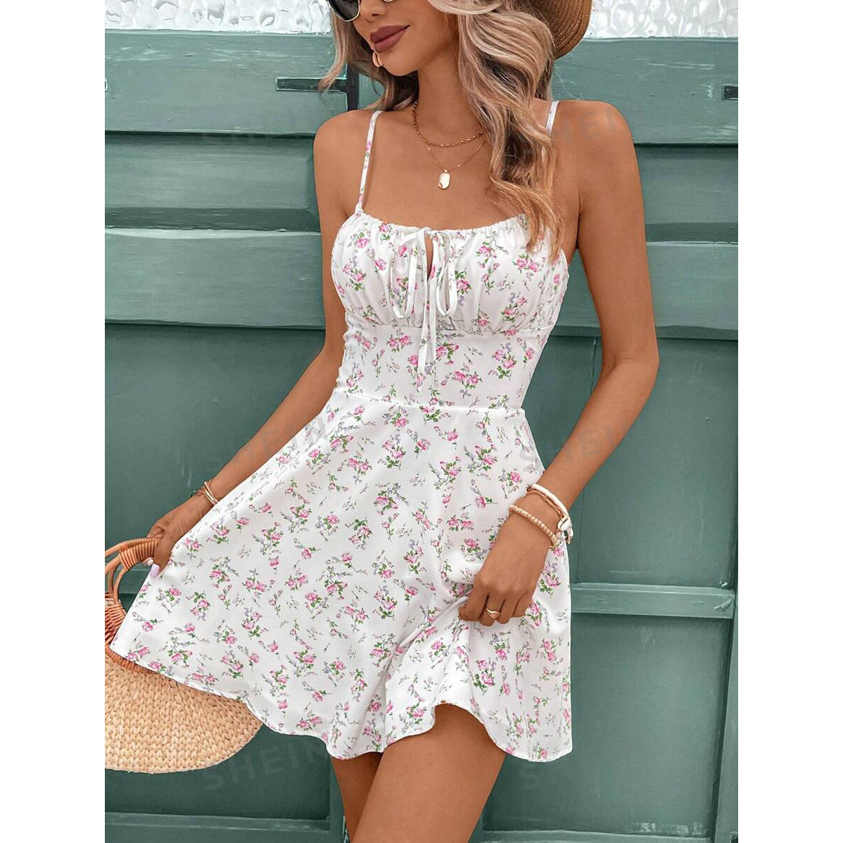 Summer Clothing Must Haves - 女性用衣料品 女性用ドレス フレンチフローラルプリント スパゲッティストラップ カントリードレスは、休日の雰囲気のある夏に必須アイテムです