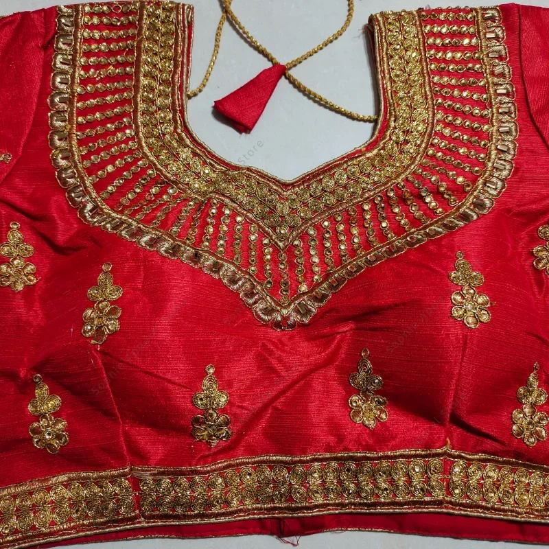 女性のための伝統的なインドの服サリトップス、金糸の刺繍ブラウ - Summer Clothing India のレビューと価格